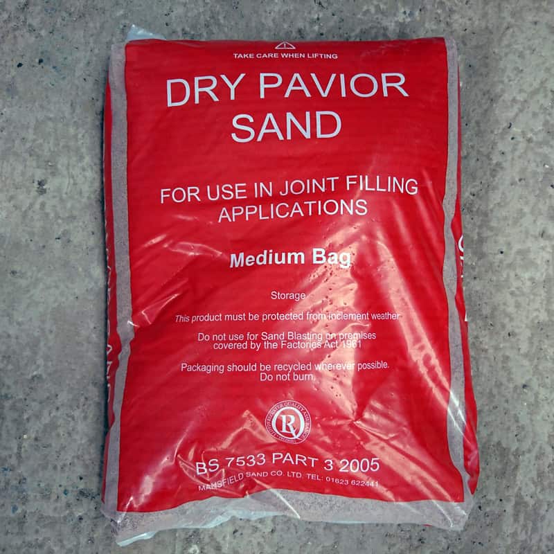 A 25kg red and white 